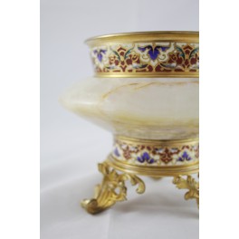 Coupe en bronze doré, émaux cloisonnés style Louis XV, époque fin 19ème siècle