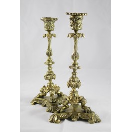 Paire de bougeoirs en bronze de style néogothique époque fin 19ème siècle
