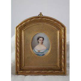 Miniature peinte de Louise Besnard (1816-1879) dans son cadre en bronze doré