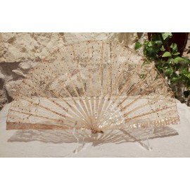 Éventail en dentelle et nacre entre 1860 et 1880 VENDU