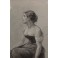 Dessin au fusain et craie blanche 'Femme assise à l'éventail' Victor-René Livache (1872-1944)