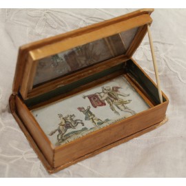 Petite boîte en marqueterie de paille et illustration 18ème siècle