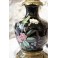 Vase monté en lampe fond noir et fleurs fin 19ème siècle