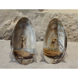 Paire de nacres (coquilles) peintes 'Couple de pêcheur' fin 19ème siècle - Le Tréport