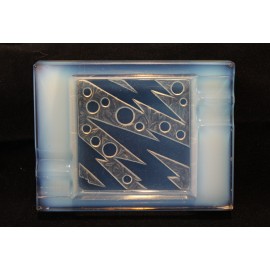 Vide-poche ou cendrier en verre opalescent Verlys vers 1930 VENDU