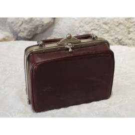 Sac miniature en cuir et miroir biseauté vers 1900
