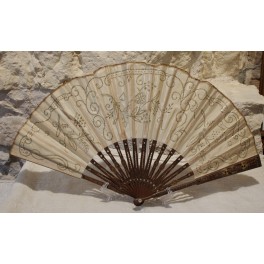&Eacute;ventail en soie et d&eacute;cor de sequins brins en bois reperc&eacute; vers 1900