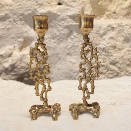 Paire de bougeoir flambeaux en bronze dor&eacute; de style brutaliste vers 1970