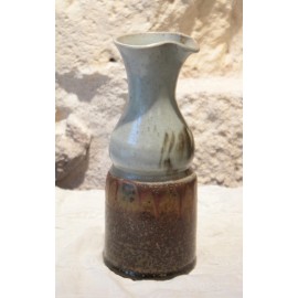 Pichet &agrave; eau, vase, en gr&egrave;s &eacute;maill&eacute; sign&eacute; Blanot, Cluny, 1960-1970