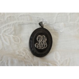 M&eacute;daillon double porte photo en bois, argent et chiffr&eacute;, Napol&eacute;on III, fin 19&egrave;me si&egrave;cle
