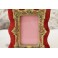 Cadre photo en velours rouge et décor polychrome fin 19ème, début 20ème siècle