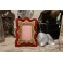 Cadre photo en velours rouge et décor polychrome fin 19ème, début 20ème siècle