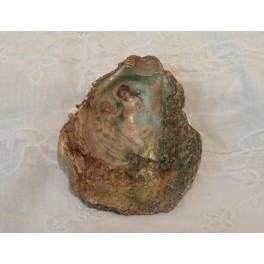 Coquillage peint 'V&eacute;nus et putto' dat&eacute; 1917
