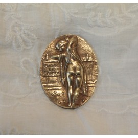 M&eacute;daille en bronze dor&eacute; 'La Fanny' 1&egrave;re moiti&eacute; du 20&egrave;me si&egrave;cle