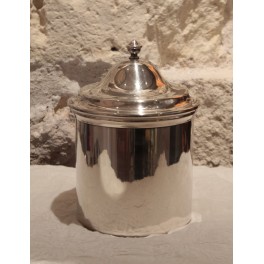 Grand pot couvert en m&eacute;tal argent&eacute;, 20&egrave;me si&egrave;cle