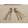 12 cuillères à moka en métal argenté, St Médard, en coffret, milieu 20ème siècle